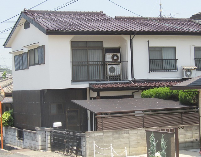 屋上シート防水工事 コーキングを打つ