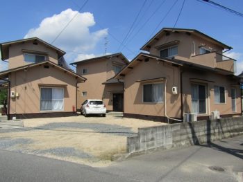 岡山市中区で借家３棟の塗り替えと瓦の葺き替え工事