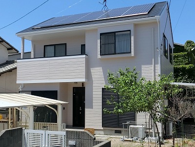 南区で洋風のお家の塗装完成