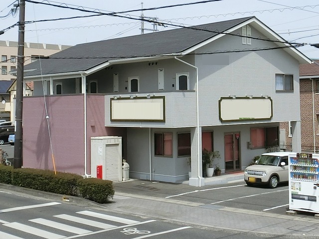   倉敷市でアパート外壁をくすみピンクに塗り替えされたお客様